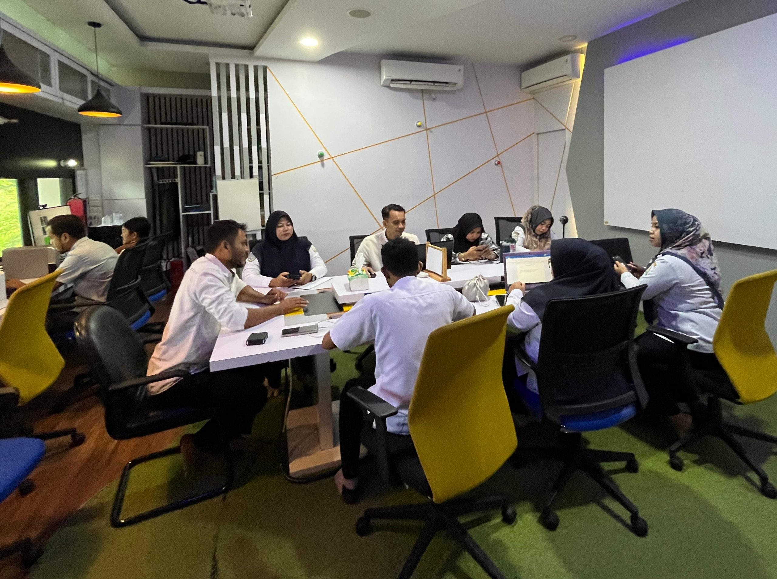 Penguataan Penulisan Tim Publikasi